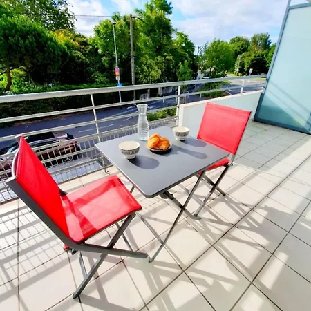 La Fregate Spacieux Avec Terrasse * La Rochelle (Charente-Maritime)