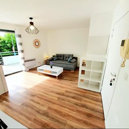La Fregate Spacieux Avec Terrasse * La Rochelle (Charente-Maritime)